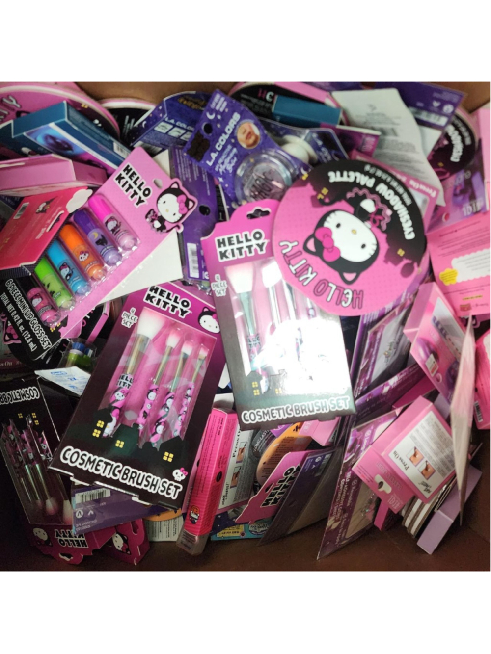 10X Hello Kitty makeup bundle with brushes, lip gloss, and other cosmetics #kawa